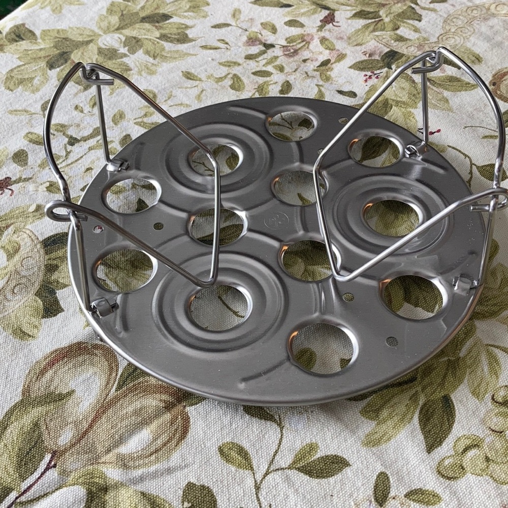Stackable Steaming Rack - Picture 2 of 3